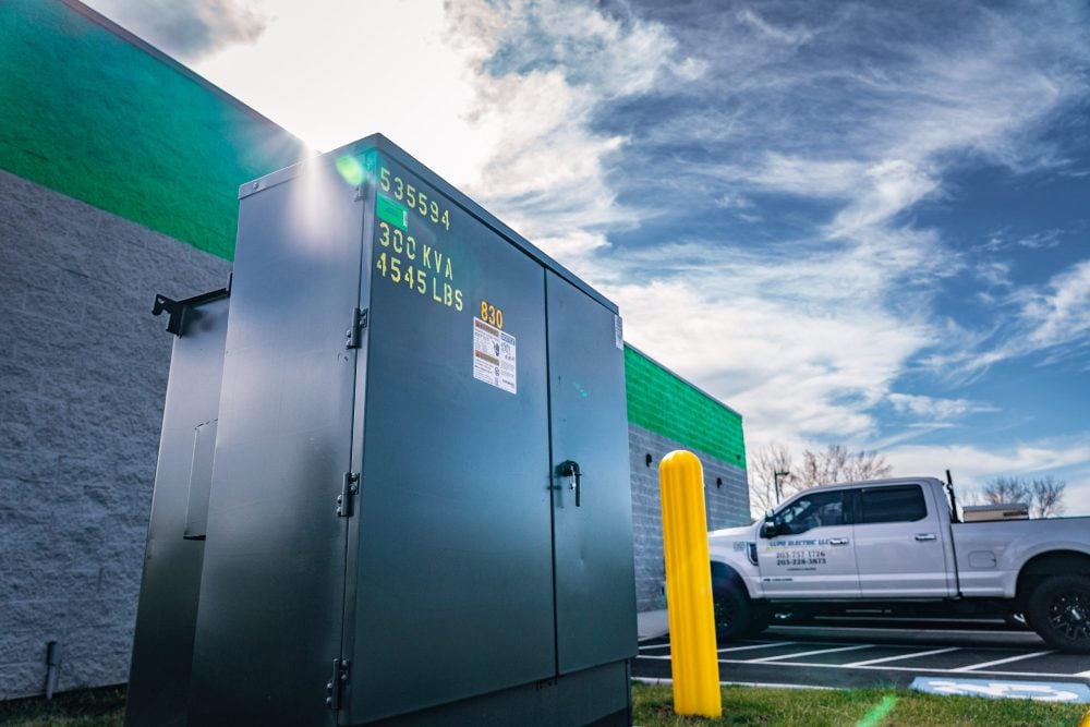 outdoor generator at sunbelt rentals by lupo electric